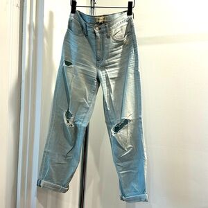 Madewell The Slouchy Boyjean faded blue denim. SZ 25.